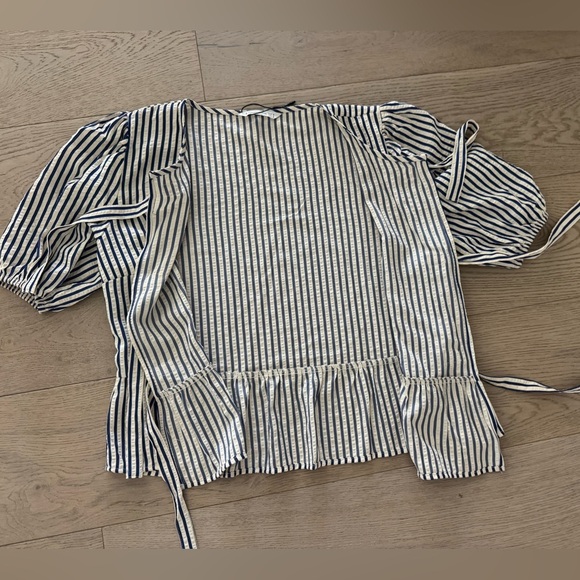 Stradivarius Striped Blouse with Tie Bows Navy Blue and White size M - Picture 5 of 7